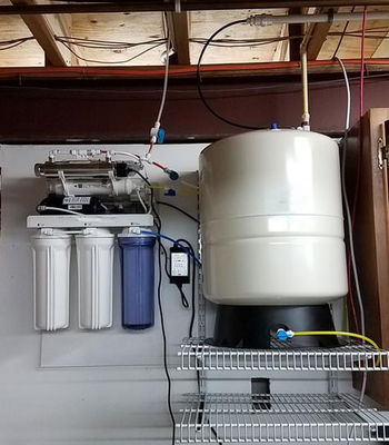 75 GPD RO Sistema de filtragem de água potável com bomba de reforço e barril de pressão de 4,0G